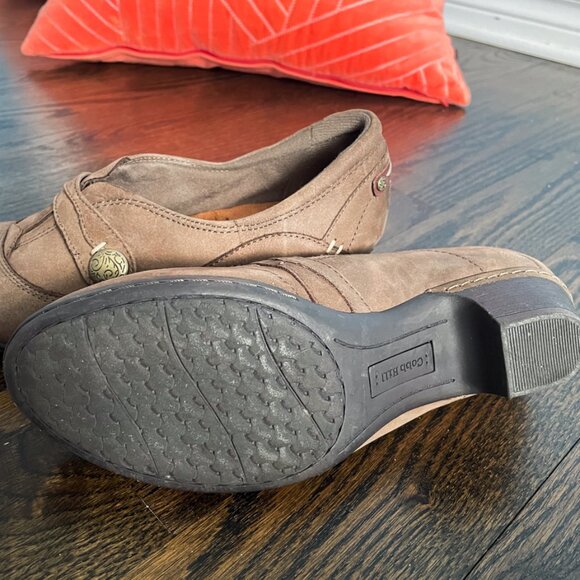 Cobb Hill Adrianna Women's Slip-On Brown Leather Shootie, Size 7M - Picture 4 of 4